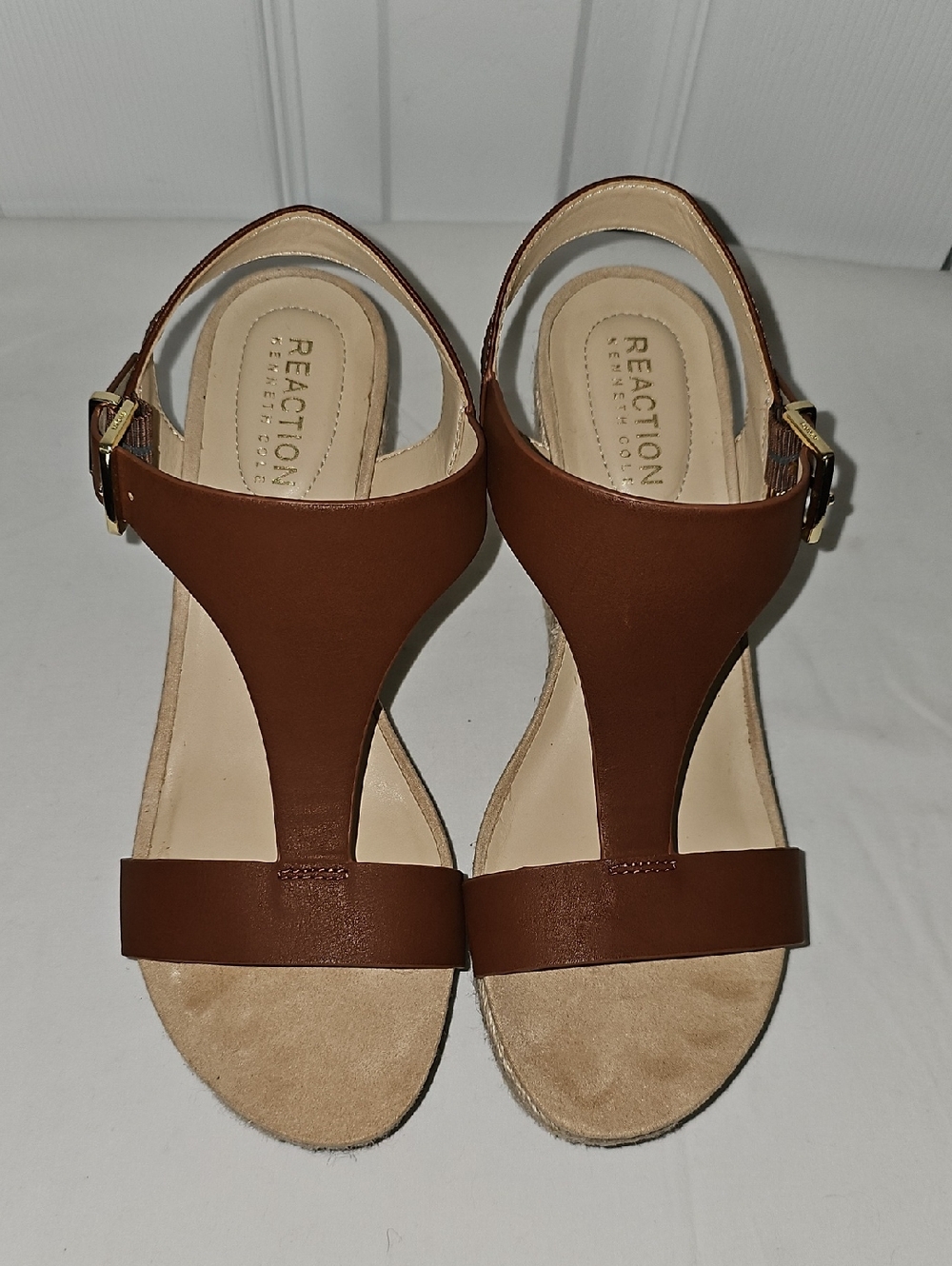 Reaction Kenneth Cole Brown T-Strap Women's Sandals